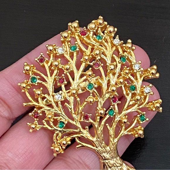 Vintage Unsigned Gold-tone Tree with Red Green & Clear Stones Brooch - Picture 5 of 9
